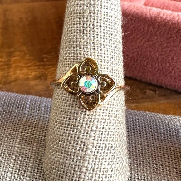 Park Lane Jewelry Jewelry - Park Lane "Freesia" Ring W/ Iridescent Crystal Center Floral Design Size 8 3/4